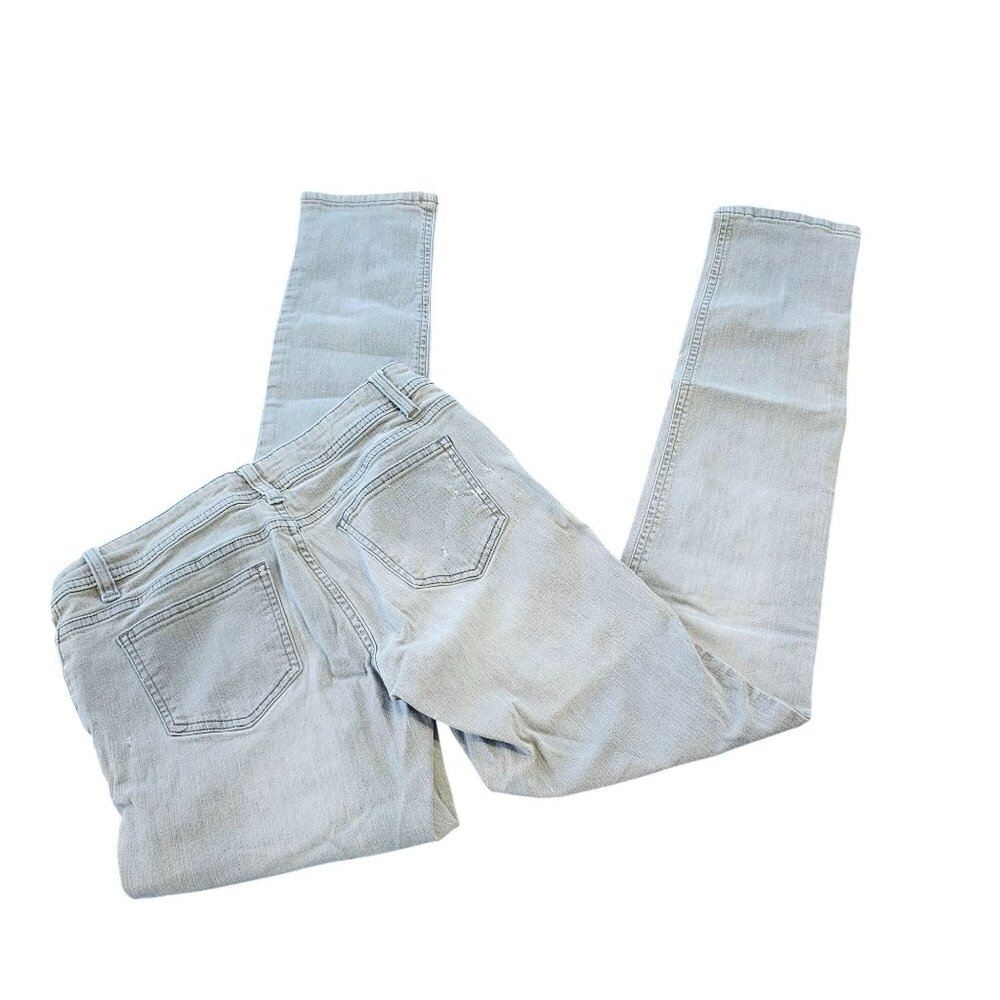 So Girls Gray distressed jeans  Skinny leg size 7